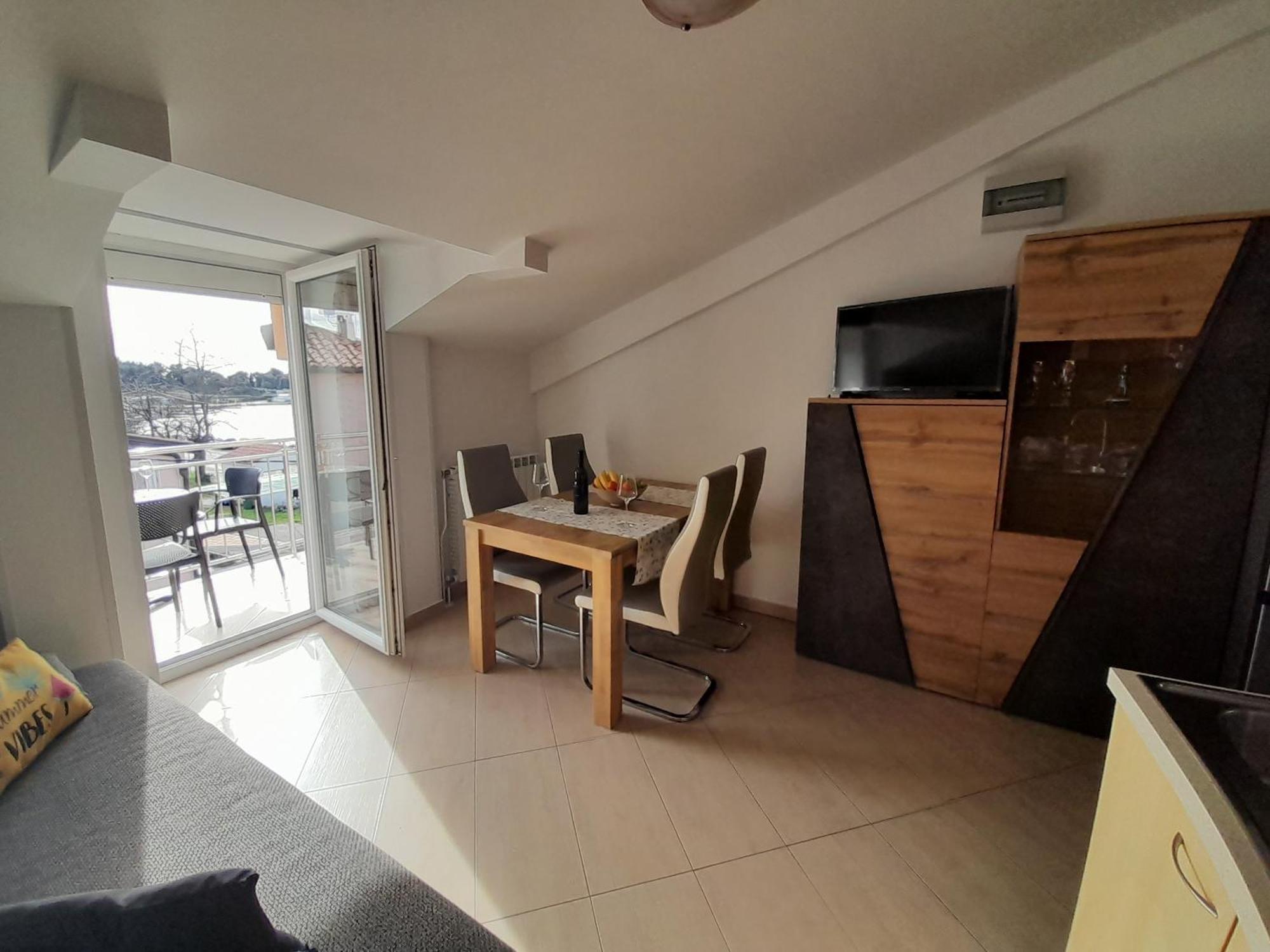 Apartman Voch ซัมบราทิยา ภายนอก รูปภาพ
